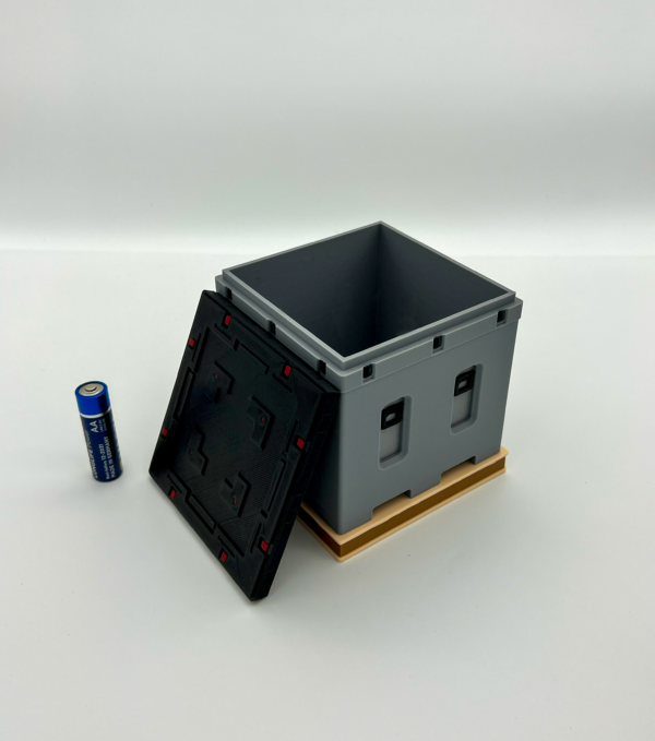 Loadout Box - Hidden Storage Container - Call of Duty - Collectible - Image 5