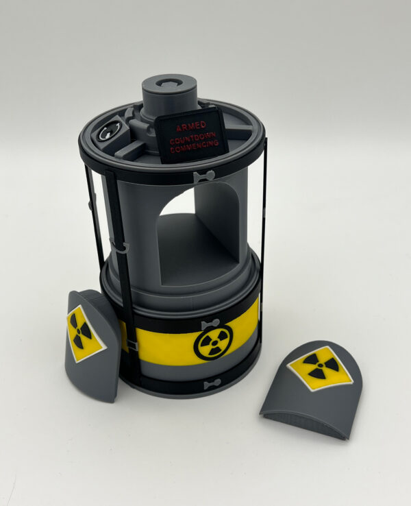 Tactical Nuke - Champions Quest – Hidden storage container - Call of Duty - Collectible - Image 7